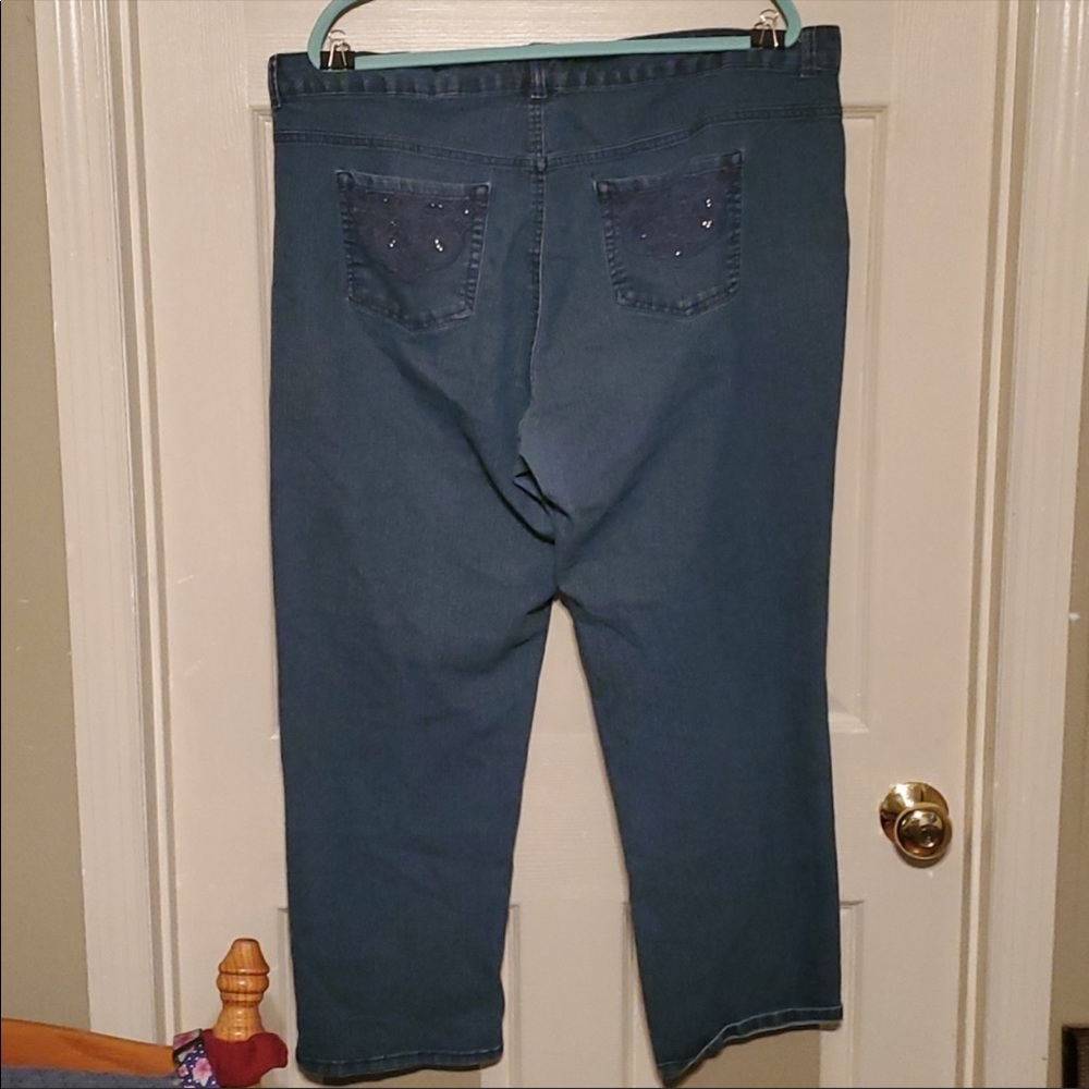 Jeans - Picture 2 of 3